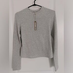 SKIMS Cotton Jersey Long Sleeve T-Shirt - LIGHT HEATHER GREY - SIZE MEDIUM